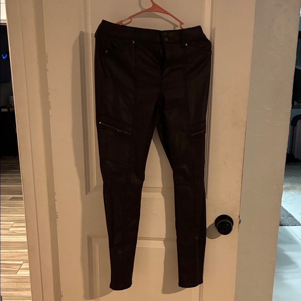 White House Black Market Black Skinny Pants